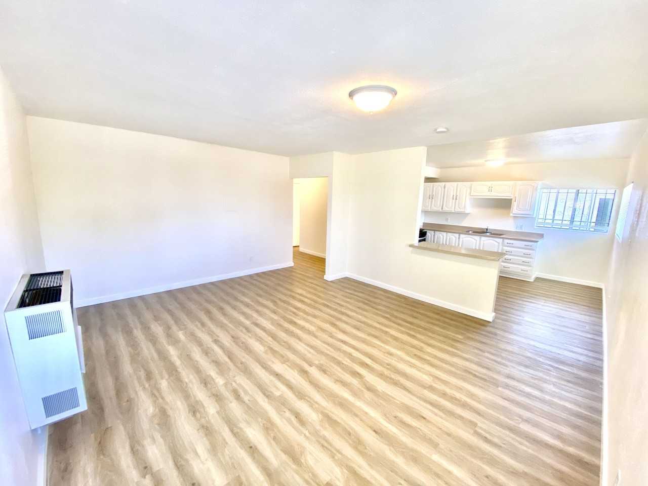 1530 Locust Ave #D - Photo 5 of 12