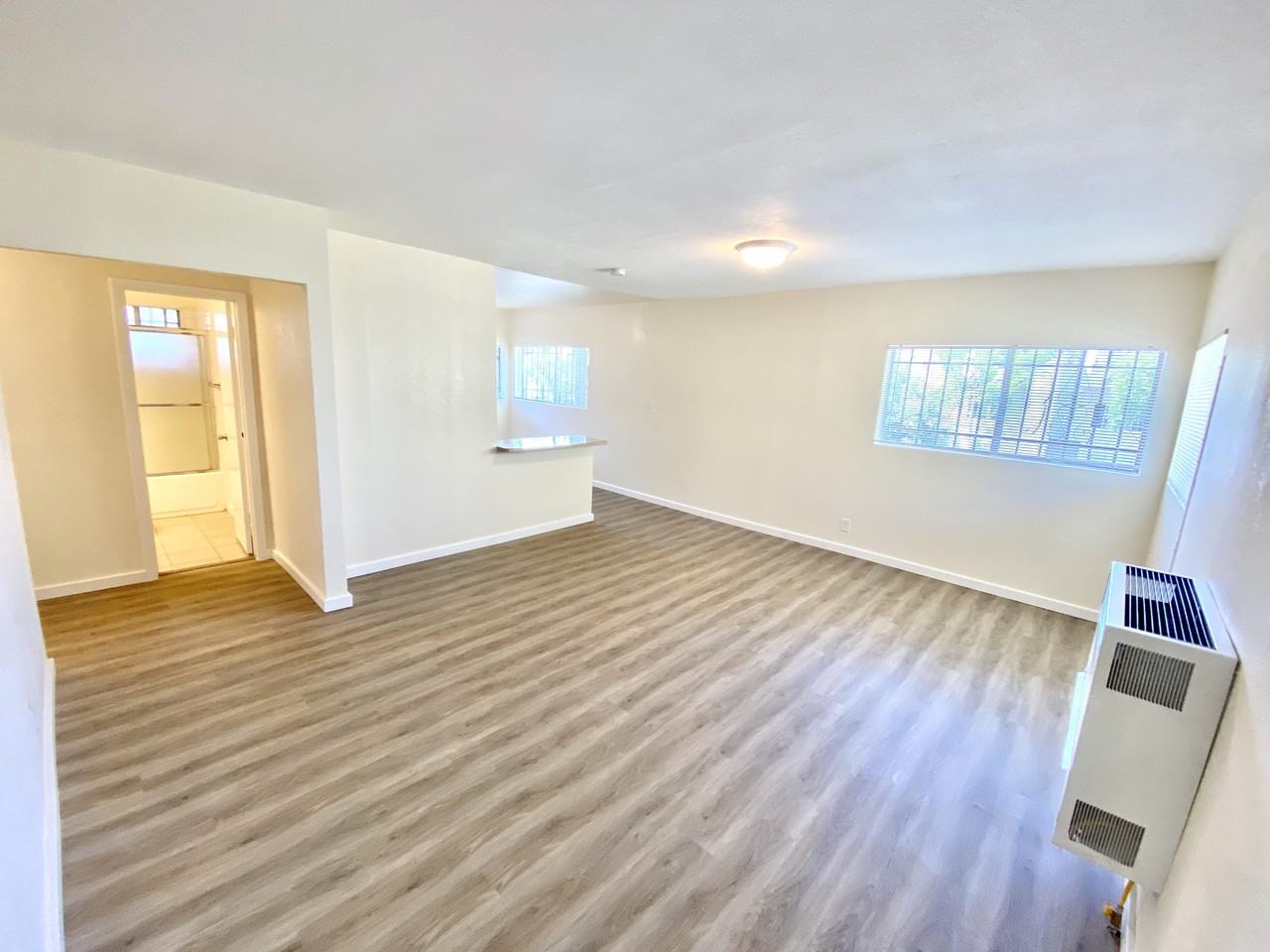 1530 Locust Ave #D - Photo 6 of 12
