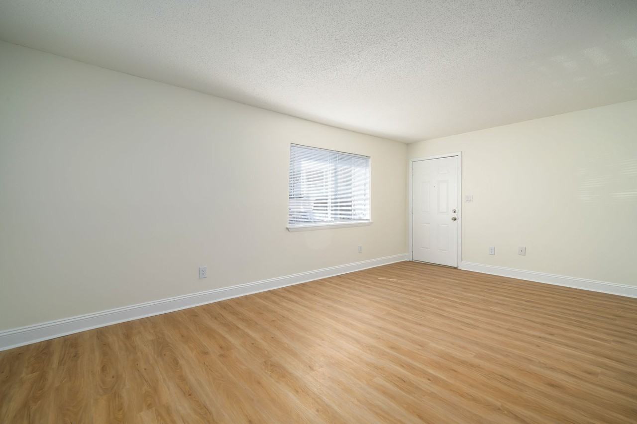 Beacon Pointe Apartments - Photo 4 of 49