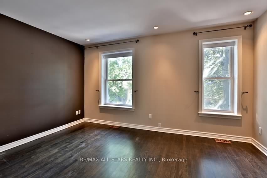 68 Macpherson Avenue - Photo 12
