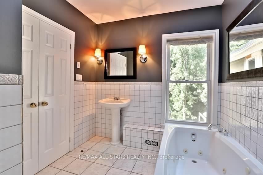 68 Macpherson Avenue - Photo 20