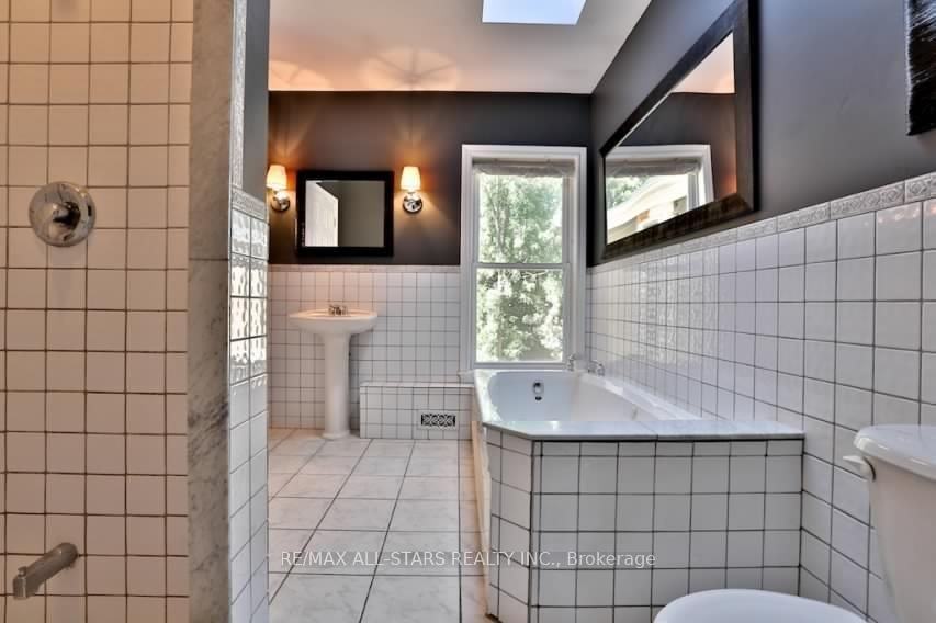 68 Macpherson Avenue - Photo 21
