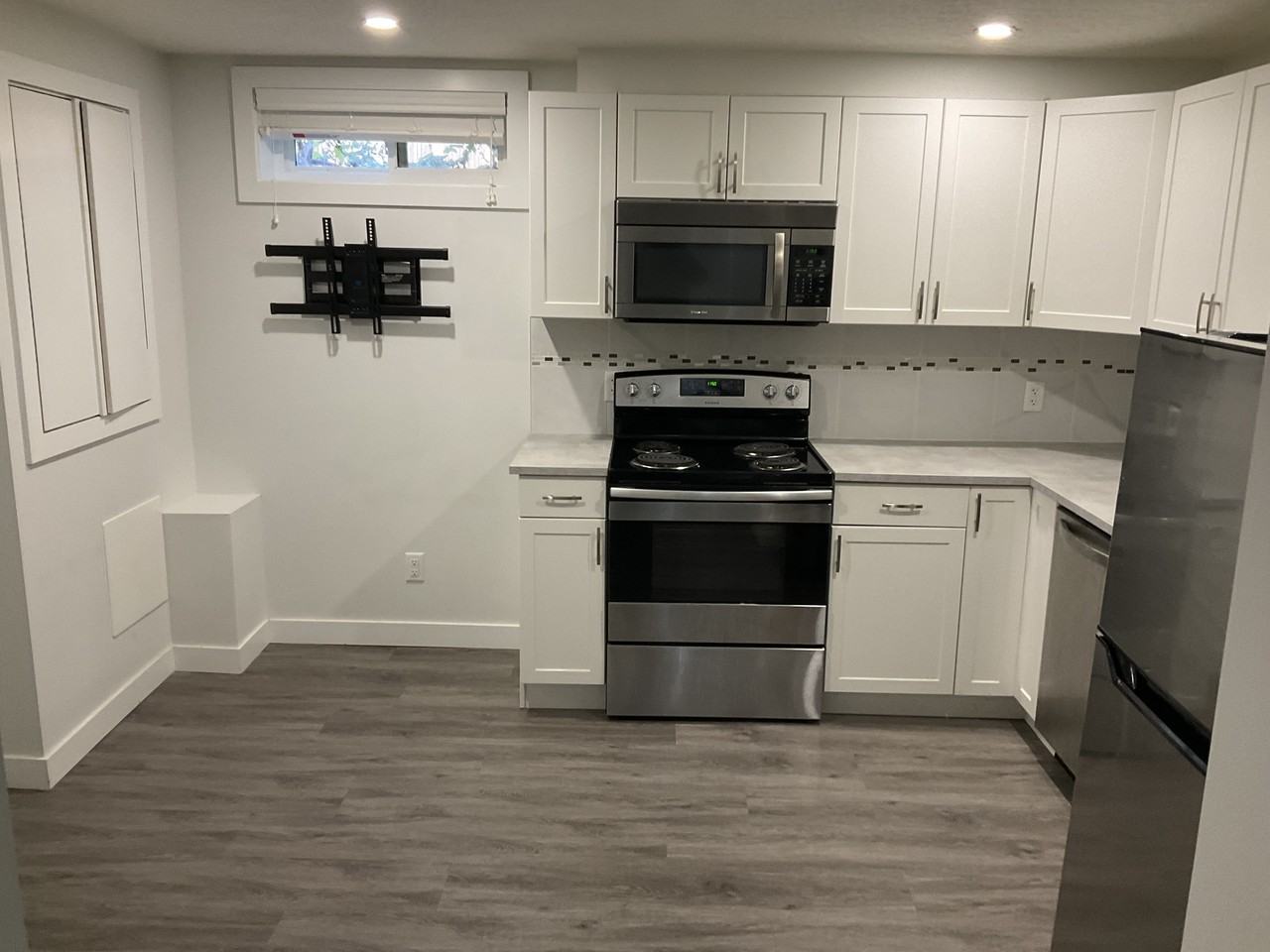 12020 102 St Nw - Photo 2 of 39