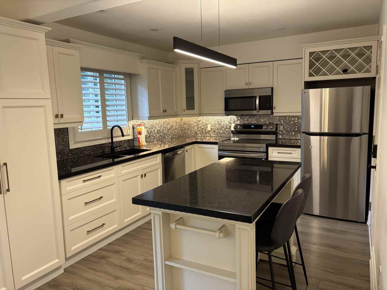 33 Broadway Ave - Photo 2 of 22