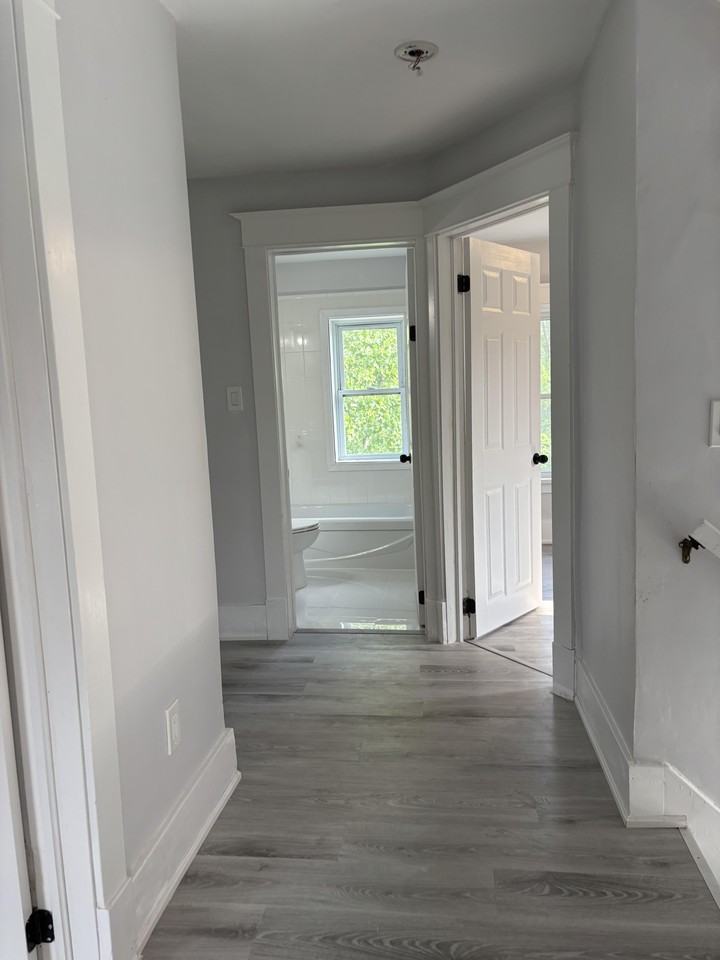 5810 Symmes St - Photo 7 of 19