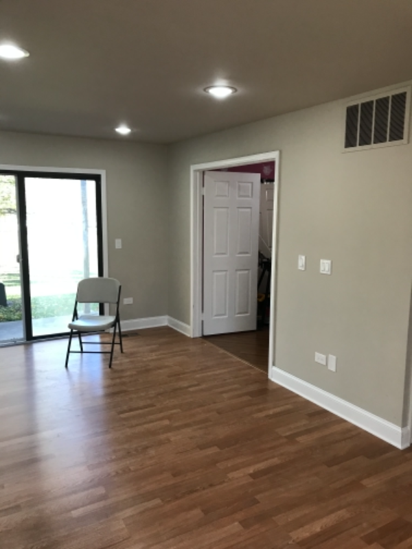 371 Sandhurst Cir - Photo 3 of 34