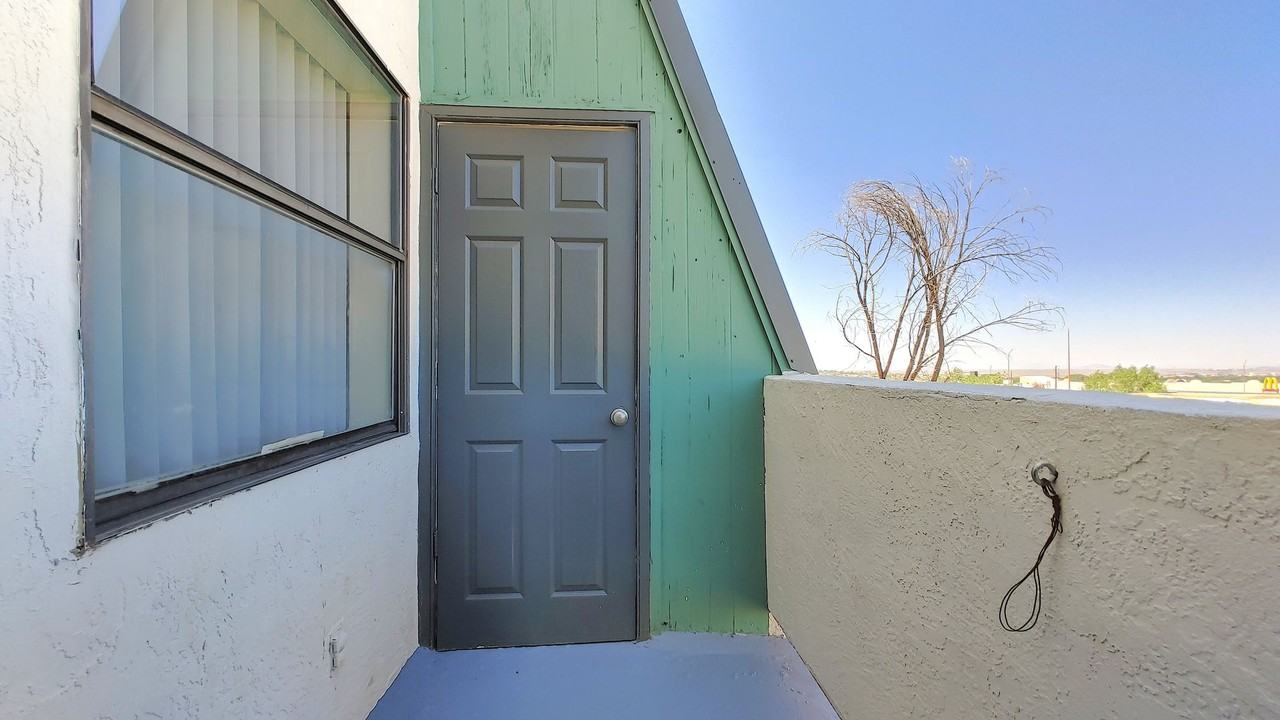 Cloudview Terrace - Photo 5 of 21