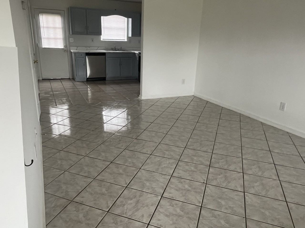 201 James Asbury Dr Nw - Photo 3 of 11