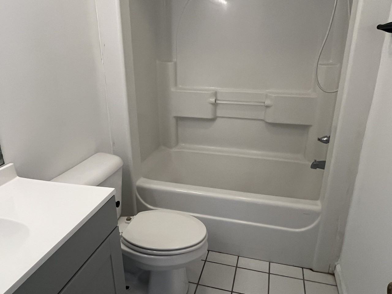 201 James Asbury Dr Nw - Photo 4 of 11
