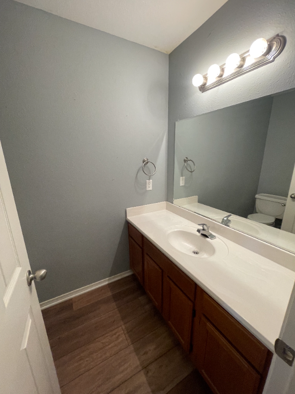1899 W Stone St #2 - Photo 3 of 10