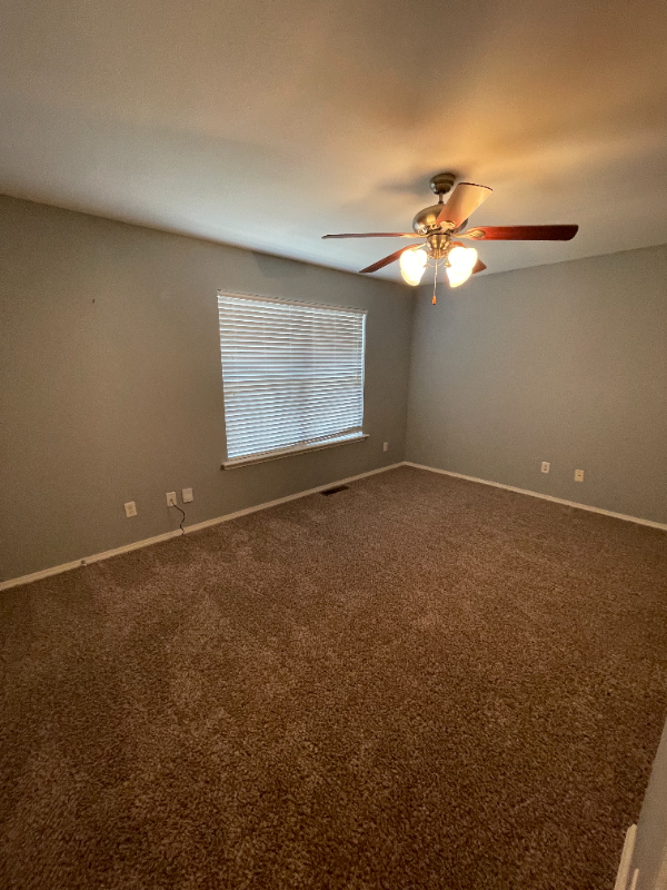 1899 W Stone St #2 - Photo 6 of 10