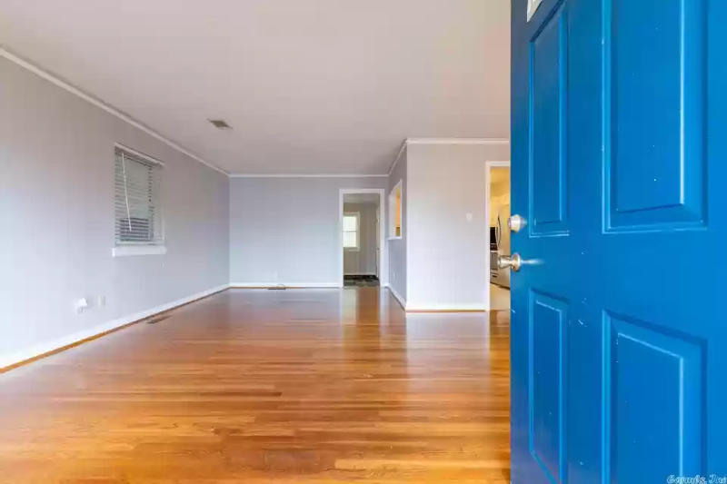 3817 N Cedar St - Photo 2 of 19