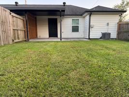 featured image of 136 Duplantis St #D