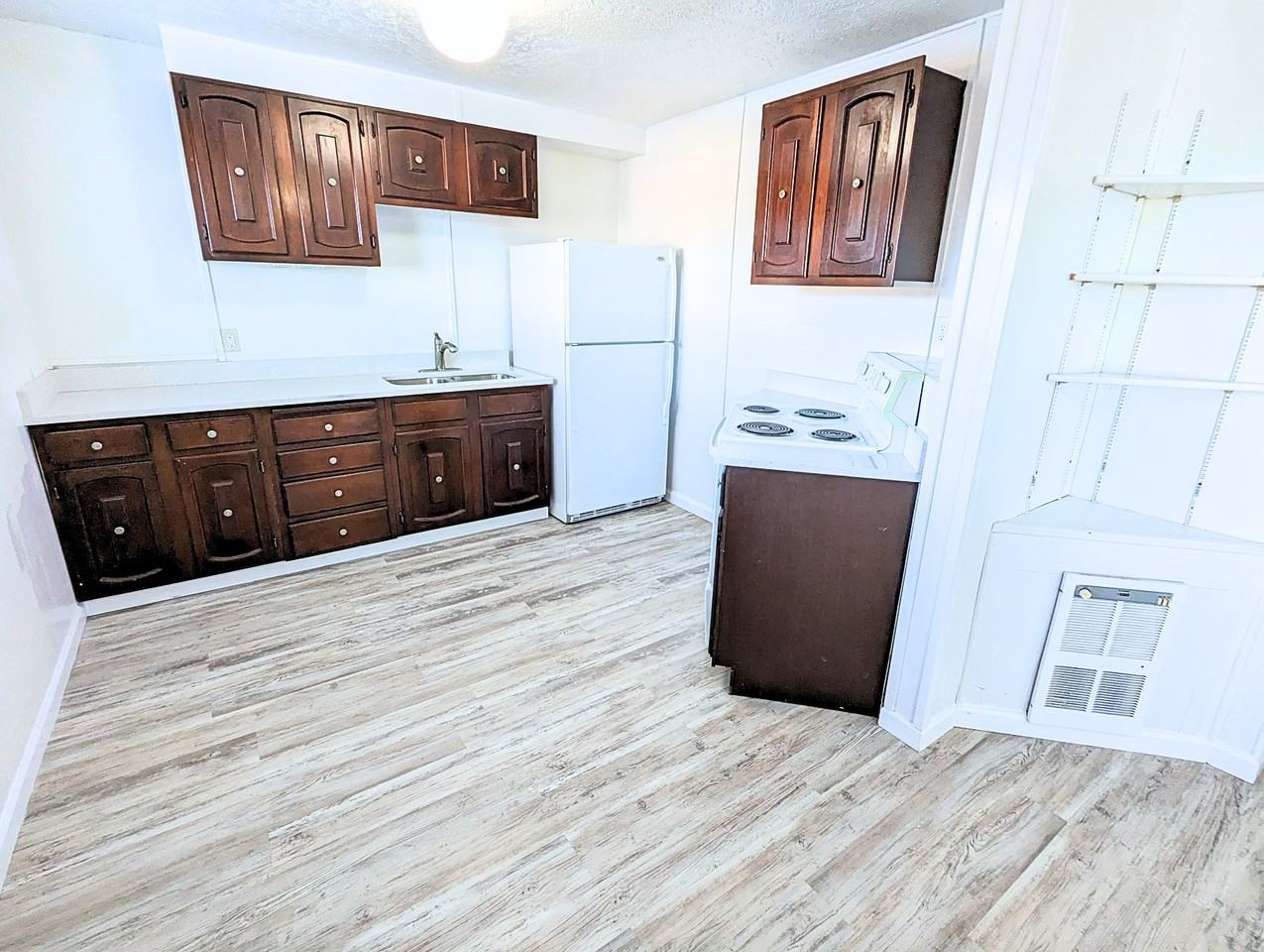 63671 Harriet Rd - Photo 3 of 9