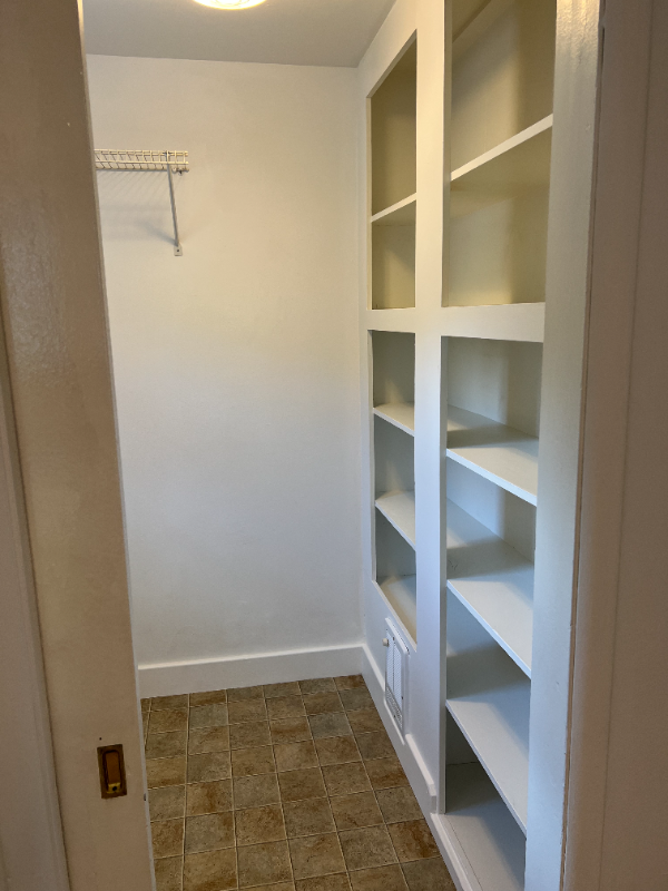 2318 5th St - Photo 7 of 11