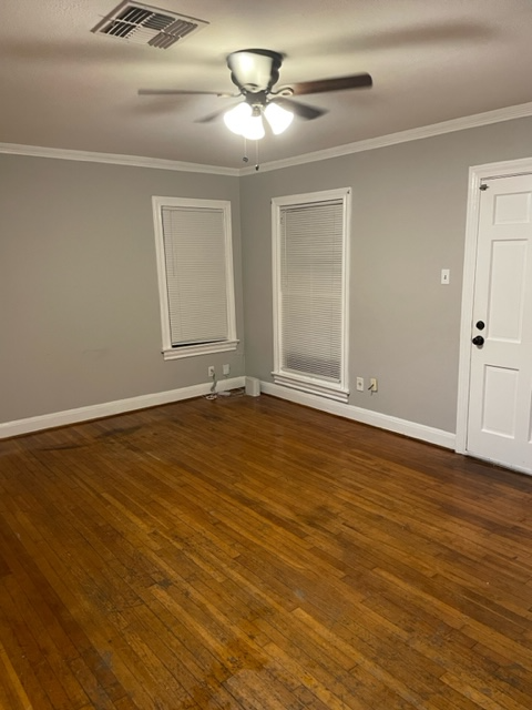 320 Oleander Ave #U - Photo 4 of 11