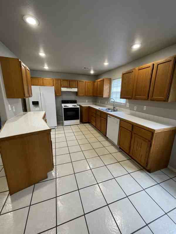 63161 Eastroad #63163 - Photo 5 of 14