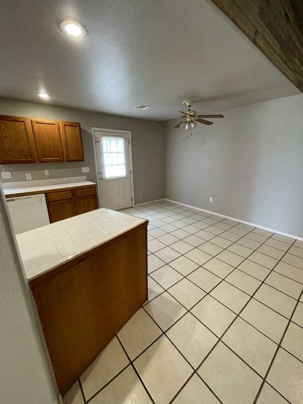 63161 Eastroad #63163 - Photo 6 of 14