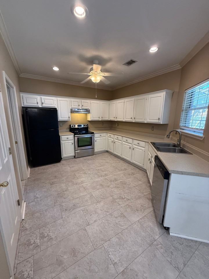 4131 Tanya Cir - Photo 6 of 17