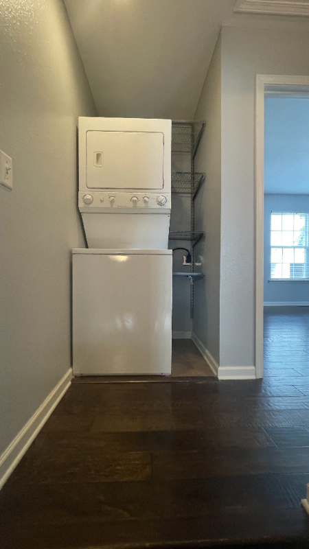 1897 W Stone St #3 - Photo 7 of 15