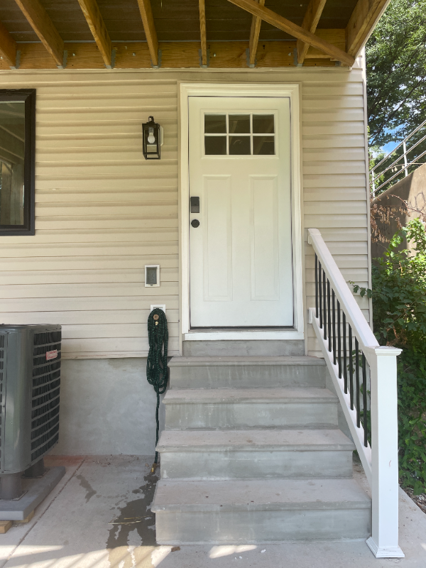 3925 Roland Ave #B - Photo 2 of 9