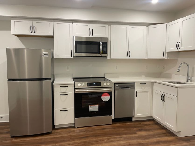 3925 Roland Ave #B - Photo 4 of 9