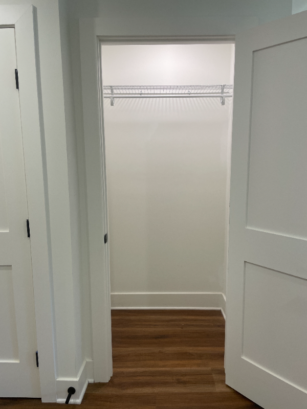 3925 Roland Ave #B - Photo 5 of 9