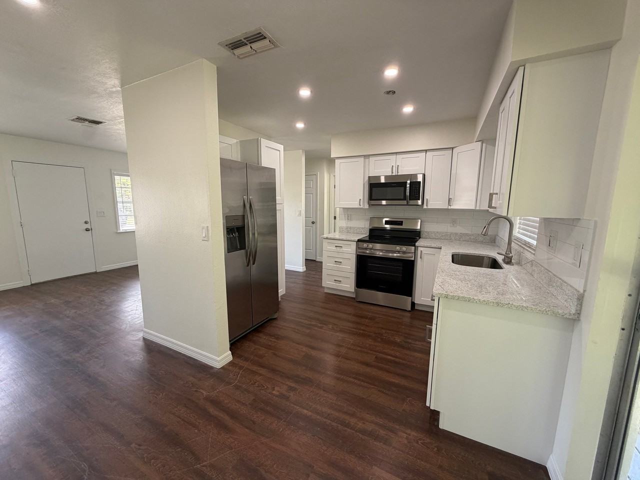 4454 Whitetail Ln - Photo 3 of 11