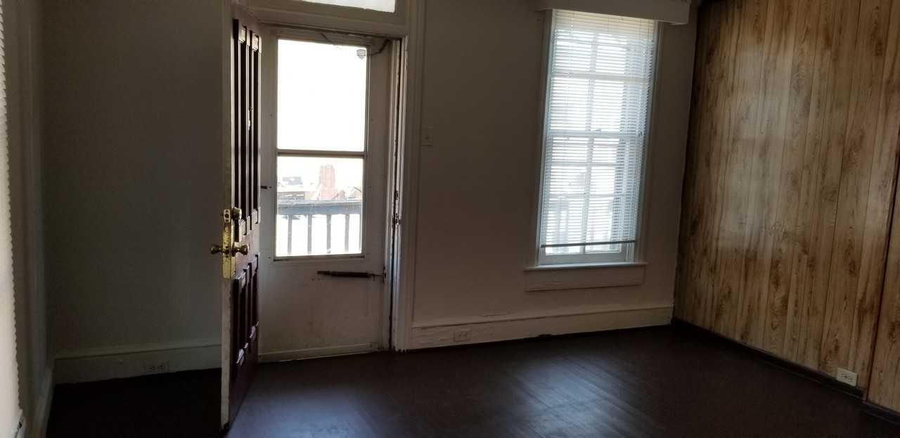 316 N Maple Ave - Photo 2 of 10