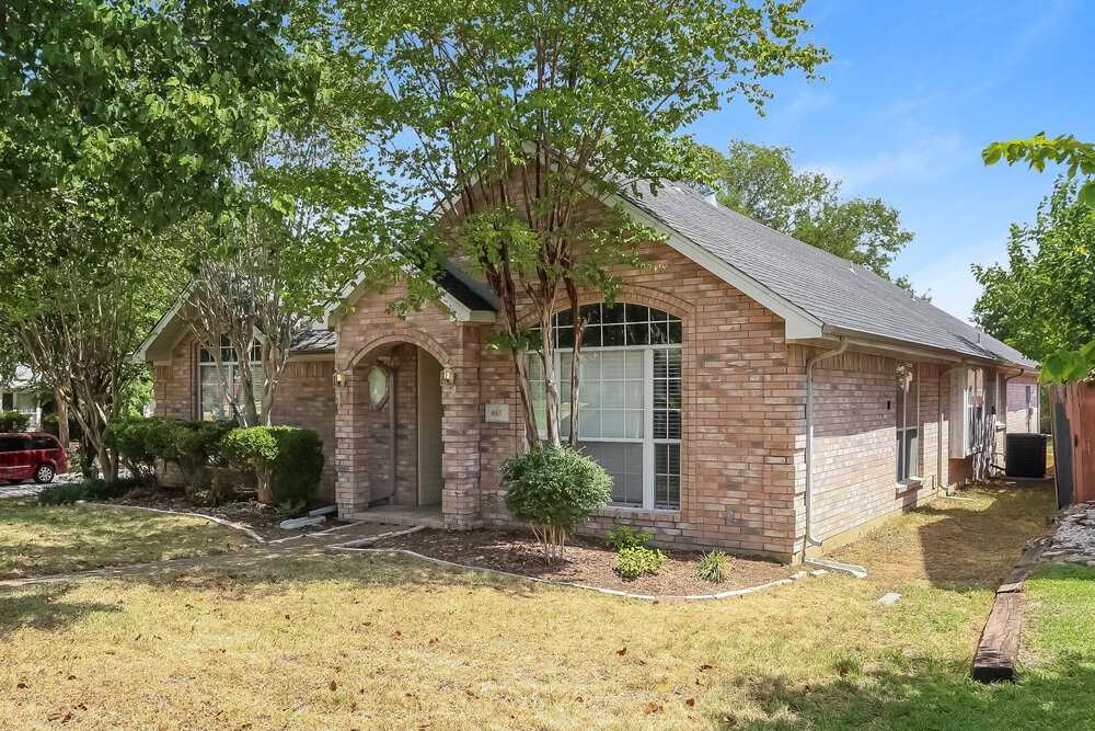 863 Sonora Ln - Photo 3 of 17