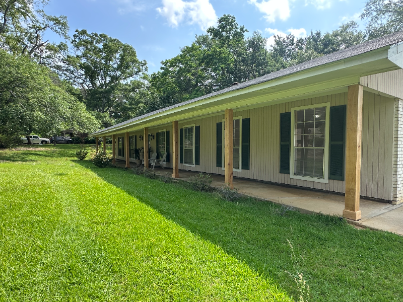221 Pecan Hill Dr - Photo 2 of 15