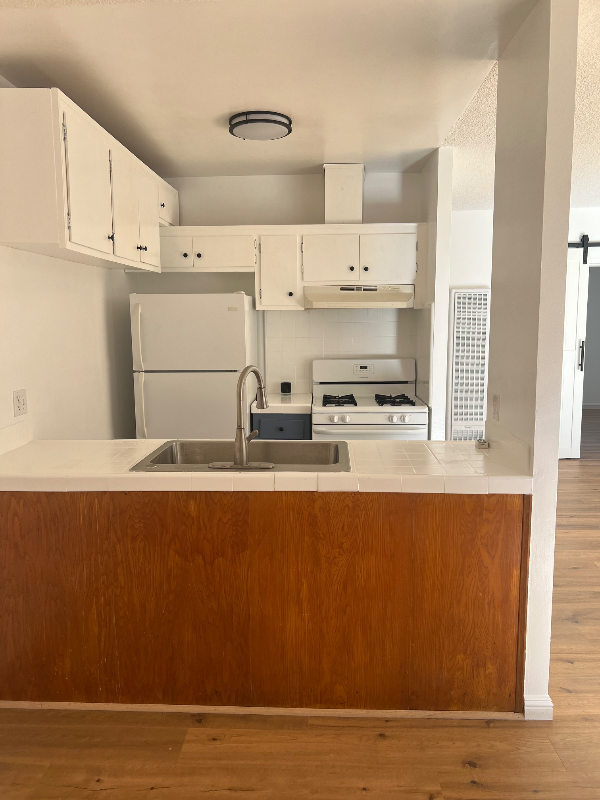 1542 Hi Point St #7 - Photo 4 of 15