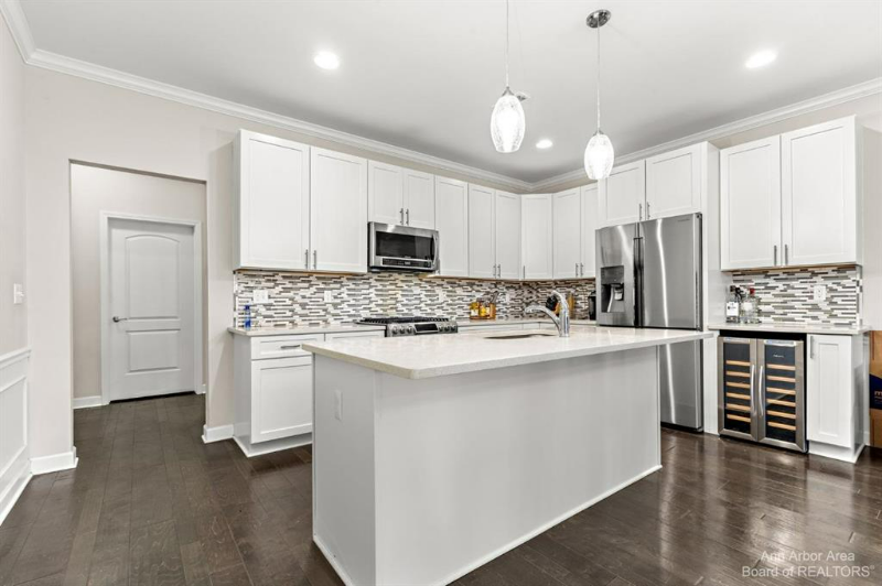 5570 Arbor Chase Dr - Photo 6 of 20