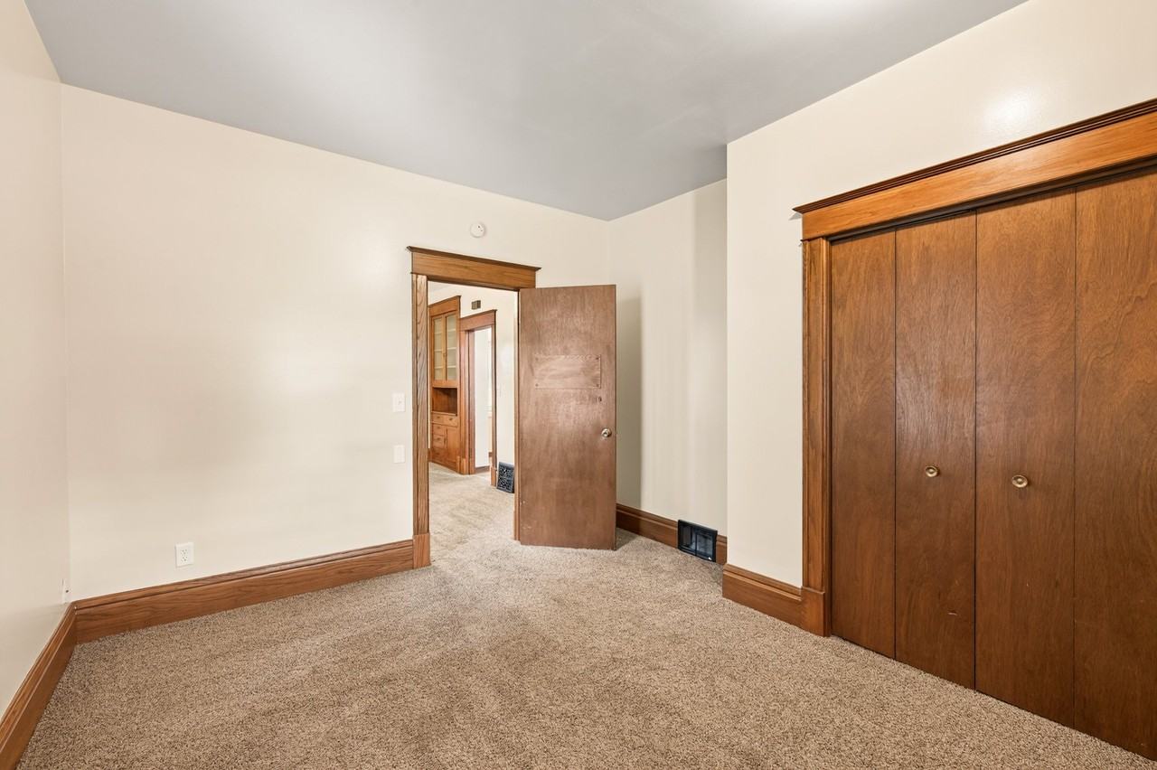 754 5th St E #1 - Photo 4 of 21