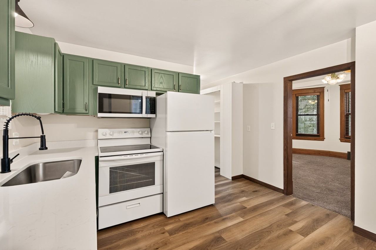 754 5th St E #1 - Photo 6 of 21