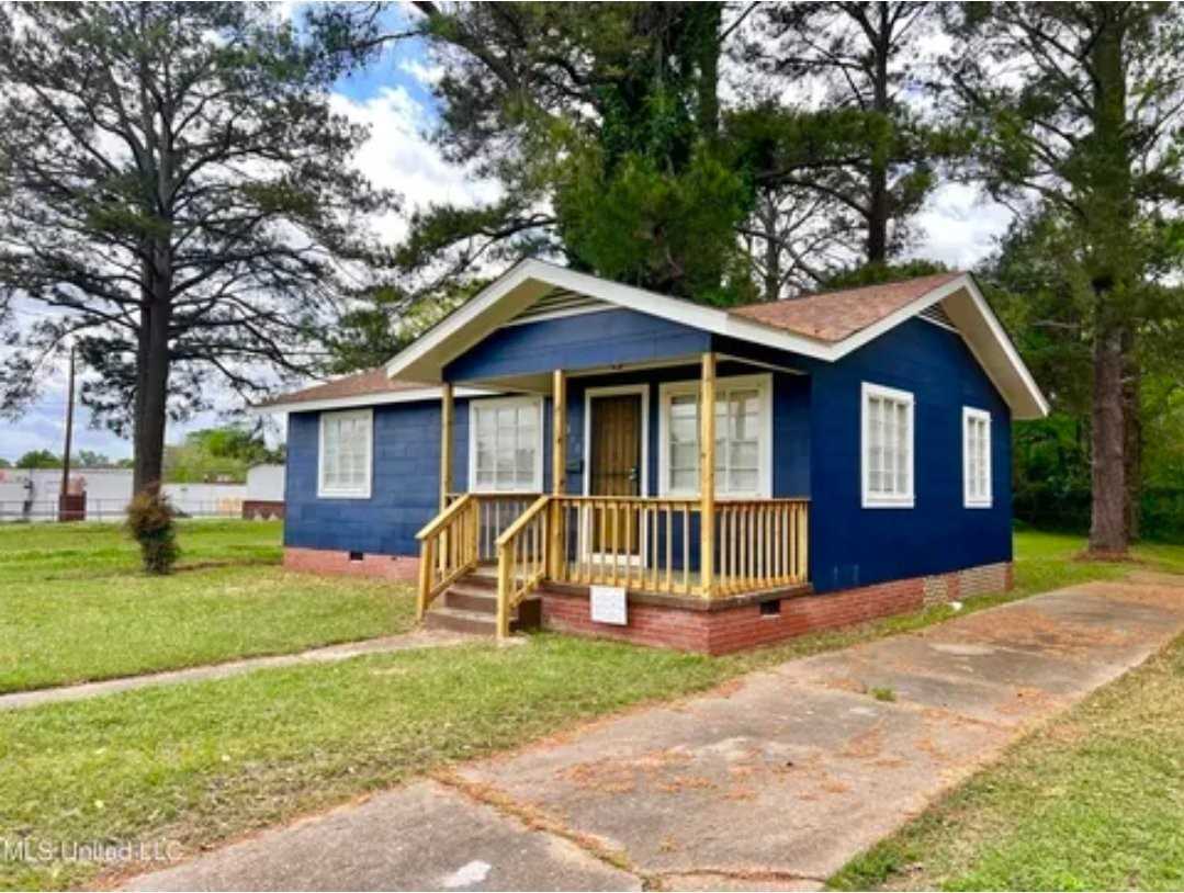 1311 Fernwood Dr