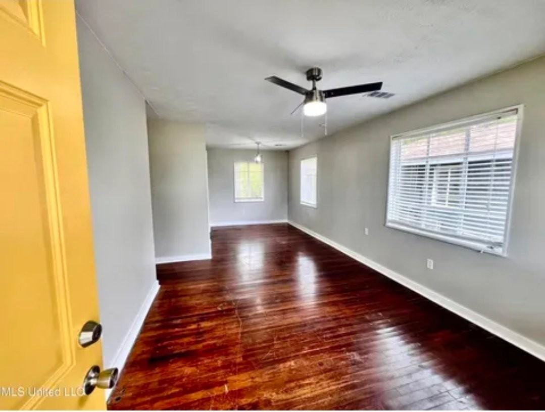 1311 Fernwood Dr - Photo 3 of 13