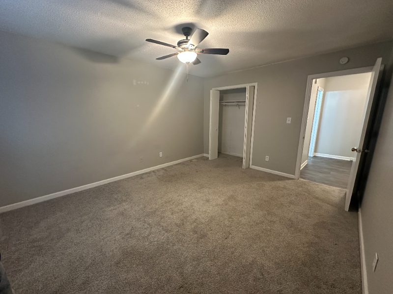 219 W Flower St #B2 - Photo 2 of 11
