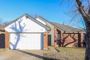 916 Richards Dr - Photo 1 of 1