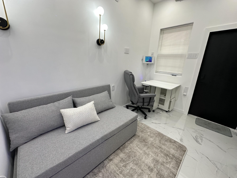 196 Danforth Ave #BACK - Photo 5 of 11