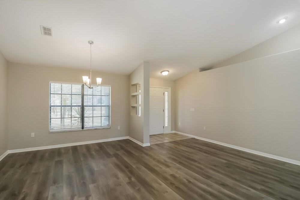 13114 Scottville St - Photo 5 of 16