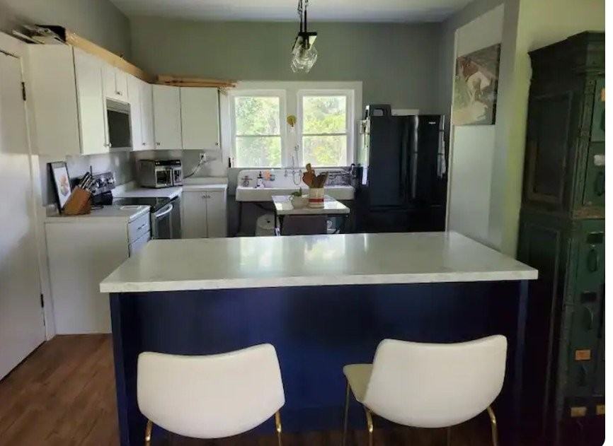 201 W Market St - Photo 5 of 5