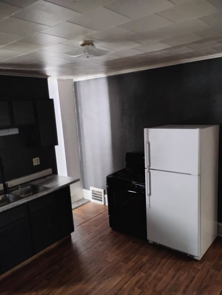 171 Forest Ave #B - Photo 5 of 12