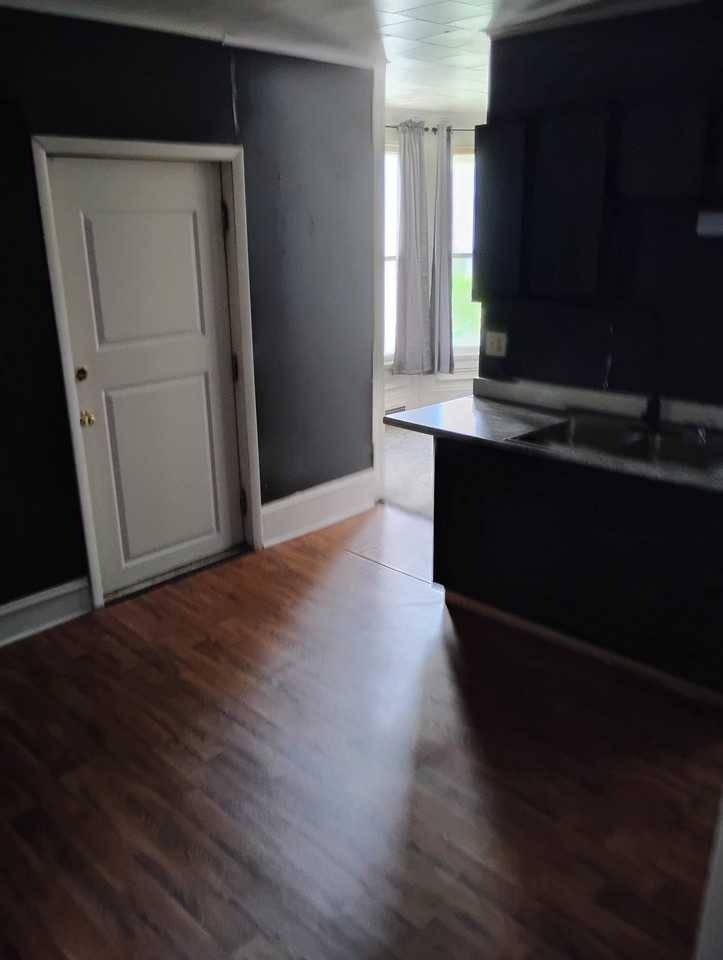 171 Forest Ave #B - Photo 6 of 12