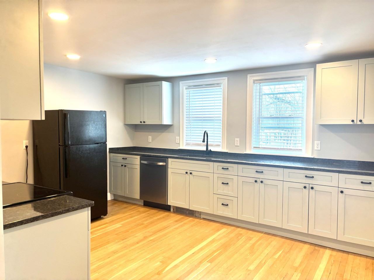 132 Division St #3 - Photo 5 of 10