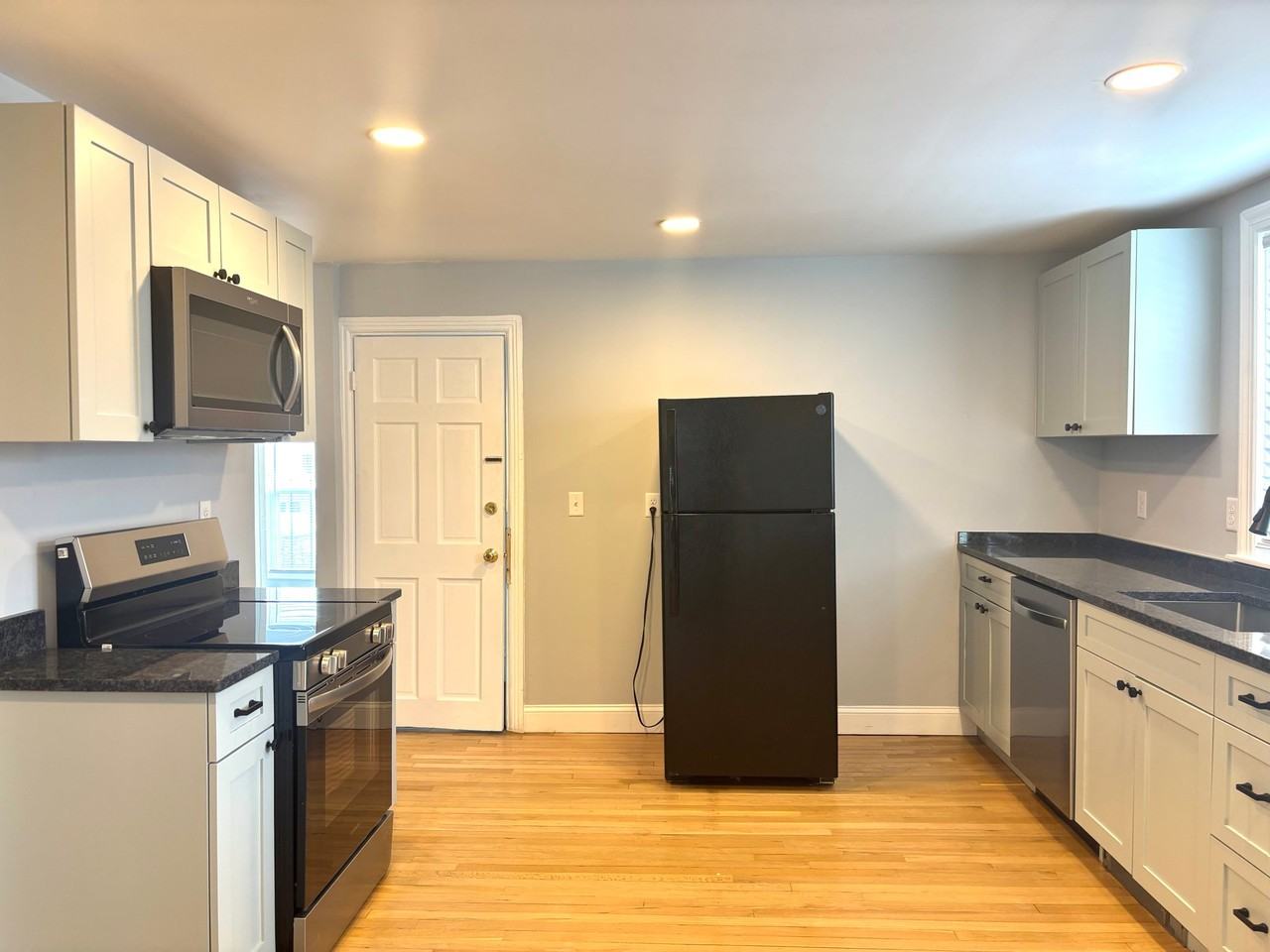 132 Division St #3 - Photo 6 of 10