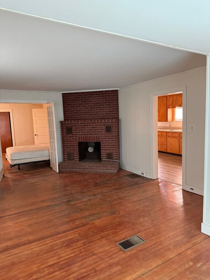 185 Waterville Rd #A - Photo 3 of 6