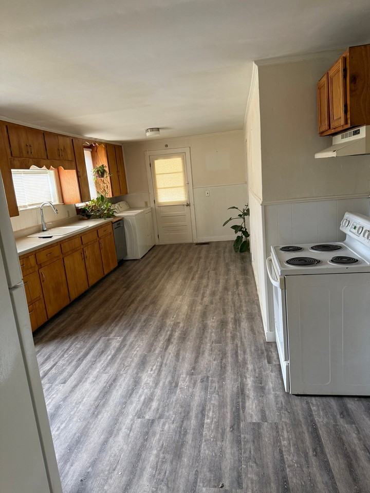 185 Waterville Rd #A - Photo 4 of 6