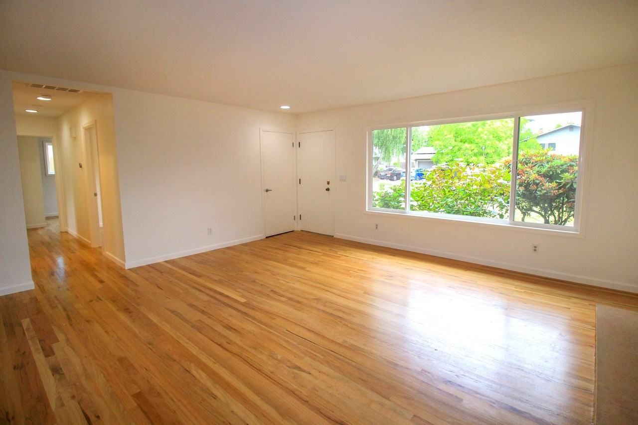 1914 Se Oak Crest Dr #MAIN - Photo 5 of 20