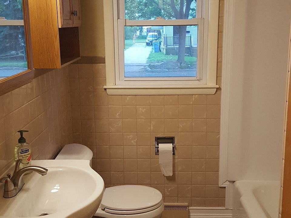 614 Samantha Ave - Photo 3 of 4